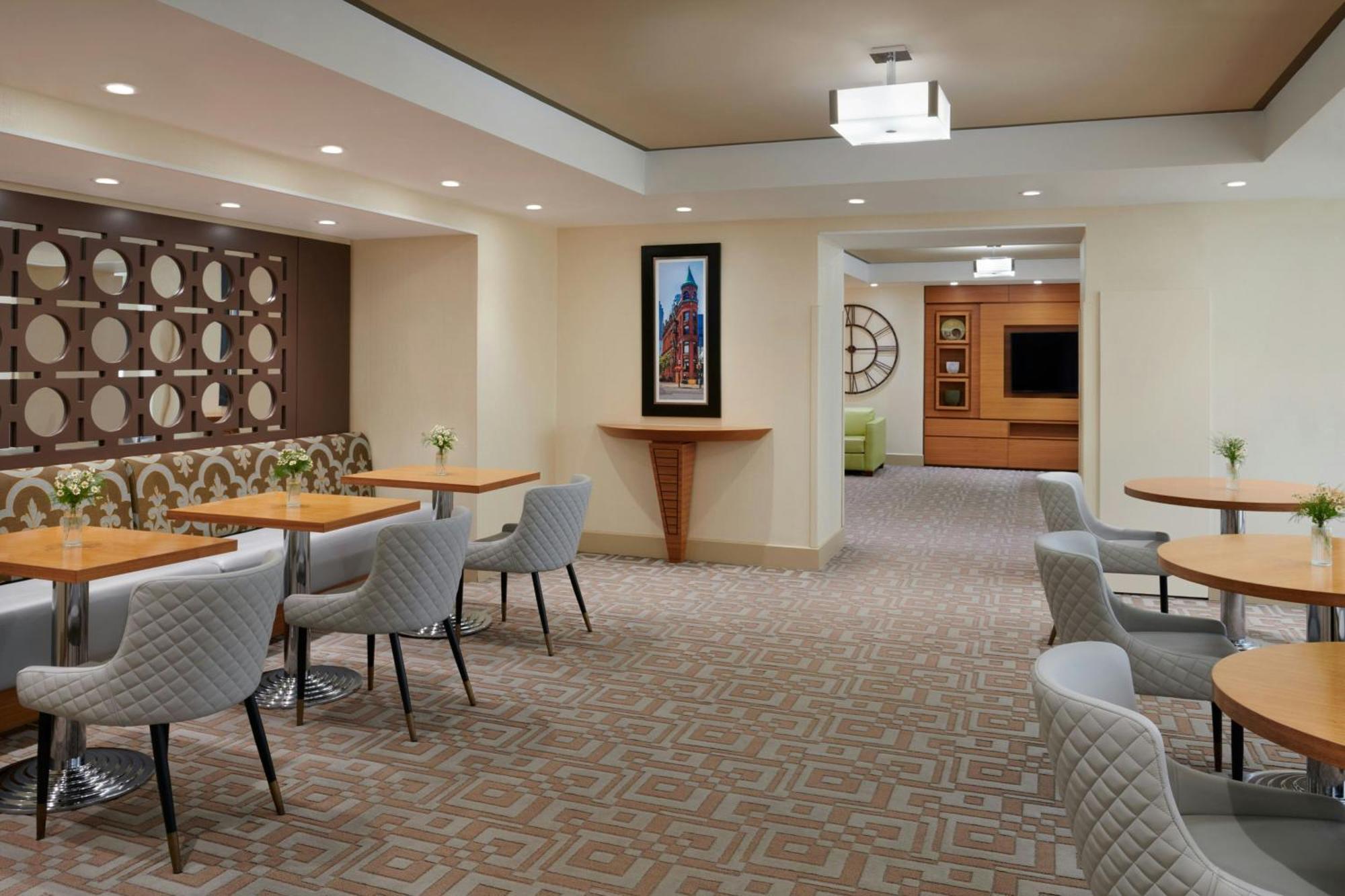 เชอราตัน พาร์กเวย์ โทรอนโต นอร์ท โฮเต็ล แอนด์ สวีท Hotel ริชมอนด์ฮิลล์ ภายนอก รูปภาพ